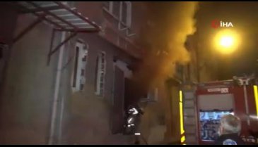 Bursa'da itfaiye yangını söndürmeye çalıştı, o canlı yayın yaptı