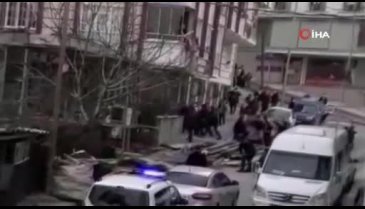 Boş sokakta yol kavgası!
