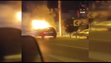 Bursa'da otomobil alev topuna döndü
