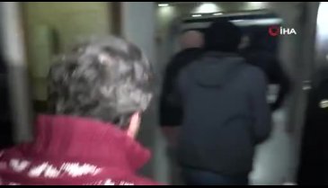 Bursa'da kumarhane baskını kamerada