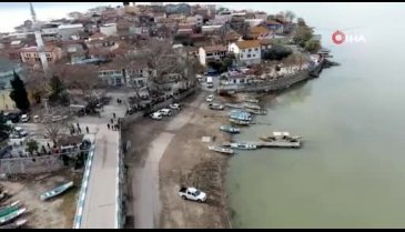 Bursa Gölyazı'da derinlik 1 metreye düştü!
