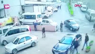 Kendisini uyaran polislerle tartıştı