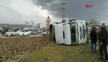 Bursa İnegöl'de trafik kazasında 2 kişi yaralandı