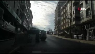 Kağıt toplayıcısı anneye çocuğundan yürek ısıtan yardım