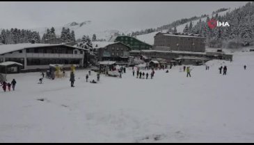 Bursa Uludağ'da kısıtlama kalktı, pistler doldu