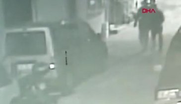 Bursa'da motosiklet hırsızlığı kamerada