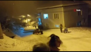 Bursa'da 45 kadın gece yarısı poşetle karın keyfini çıkardı