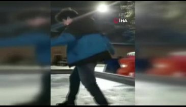 Bursa'da donmuş süs havuzu üzerinde "yürürüm" iddiası hüsranla bitti
