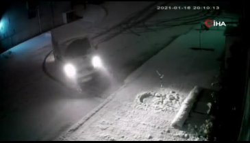 Bursa'da aşkını karlara böyle çizdi