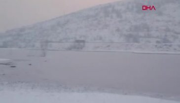 Bursa Boğazköy Barajı buz tuttu!