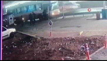Bursa Yıldırım'da 1 kişinin öldüğü 4 kişinin yaralandığı kazanın görüntüleri ortaya çıktı