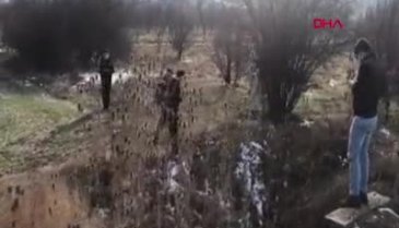 14 yaşındaki çocuk, babasıyla tartışan TIR şoförlerine ateş açtı: 1 ölü