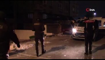 Sokak ortasındaki tabutu gören polisi aradı!