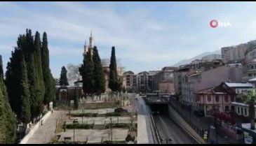 Bursa'da 600 yıllık tarihi cami çelik ağlarla örülüyor