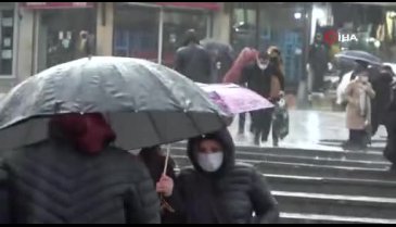 Bursa'da hem lodos ve yağmur vurdu!