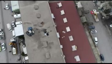 Bursa'daki hortum anları güvenlik kamerasına yansıdı