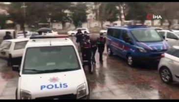 Bursa'da kablo hırsızı 245 saatlik güvenlik kamerası görüntüsü izlenerek yakalandı