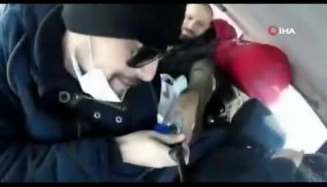 Bursa'da yamaç paraşütünde çay keyfi