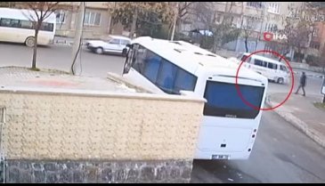 Ölümlü kaza kamerada: Çarpıp kaçtı