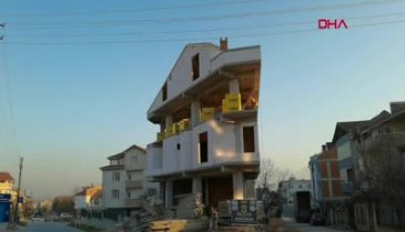 Bursa'da inşaattan düşen işçi ağır yaralandı - 3