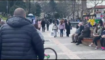 Bursa'da güzel hava koronavirüsü unutturdu!