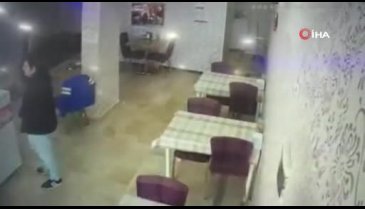 İndirim alamayınca, kadın işletmeciyi bıçaklayarak öldürdü