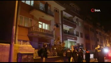 Psikolojik sorunları olan kişi, balkondan böyle atladı!