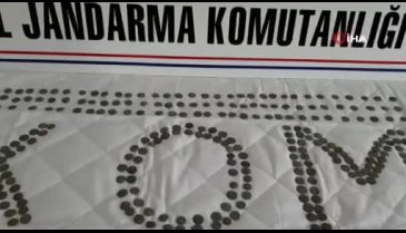 Bursa'da tarihi eserleri jandarmaya satmaya çalışırken yakalandılar