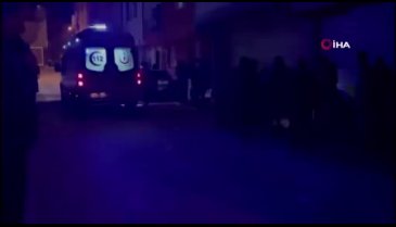 İzmir'de kadın cinayeti: Sokak ortasında bıçaklanarak öldürüldü