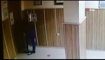 Bursa'da 3 okulu soyan hırsızlar kameralara yansıdı!