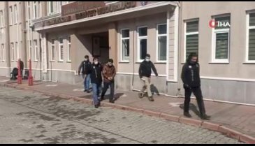 Paraları Uludağ'da ezerken yakalandılar: Ne oldu? Sanki cinayet işlemişiz