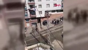 Kanepede zıplarken 4'üncü kattan düştü!