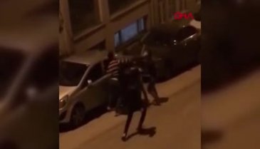 Bursa'da sokak ortasındaki sopalı kavga kamerada