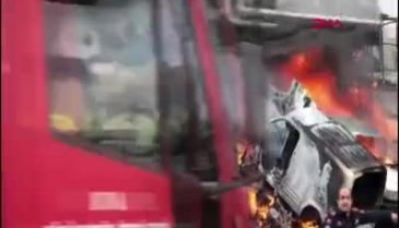 Bursa'da oto yedek parça dükkanında yangın