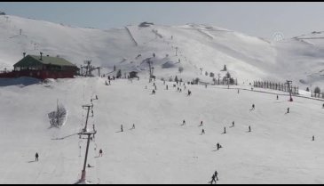 Bursa Uludağ'da&nbsp;sezonun mart sonuna kadar sürmesi bekleniyor
