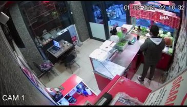 'Acılı çiğ köfte dayağı' olayının yaşandığı dükkana saldırı