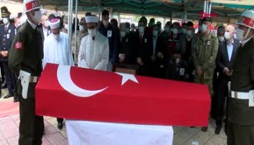 Kahramanlar son yolculuklarına uğurlanıyor