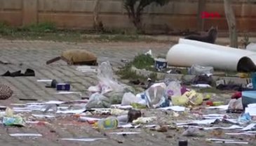 İlginç anlar! Eline geçen her şeyi fırlattı