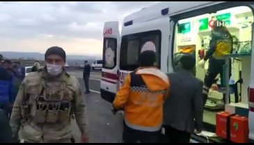 Diyarbakır'da feci kaza: 5 ölü, 4 yaralı