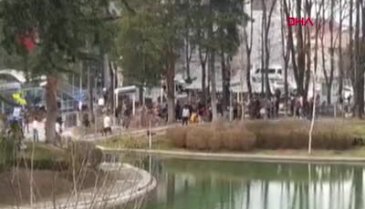 Bursa'da gençlerin kavgasına vatandaşlar müdahale etti
