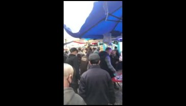Bursa Osmangazi'de sosyal mesafe unutuldu! Denetim yok tepkisi