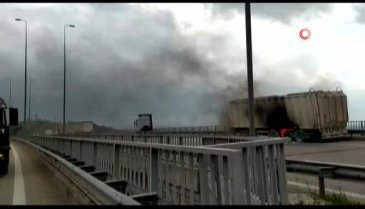 Bursa'da TIR'ın dorsesinde çıkan yangını TOMA söndürdü