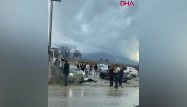 Bursa'da kontrolden çıkarak fabrika duvarına çarpan otomobilin sürücüsü öldü