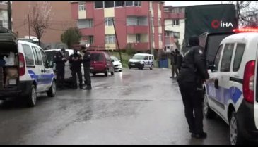 Annesiyle görüşen adamı öldürdü