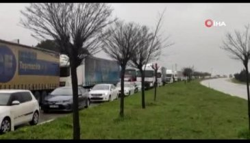 Bursa-Yalova yolunda ulaşım durdu