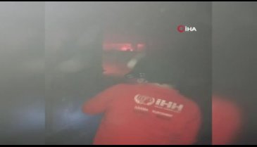 Bursa'da 3 fabrikadaki yangında soğutma çalışmaları sürüyor! Yangının boyutu gün ağarınca ortaya çıktı