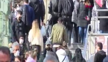 Mikrobiyoloji Uzmanı Karaali: Maske kullanımı uzun yıllar devam edecek