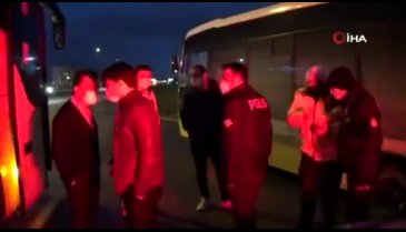 Bursa'ya gelen şehirlerarası otobüste maske tartışması! Yolcu muavinin boğazını sıktı