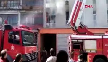 Bursa'da mobilya mağazasında çıkan yangın 1 saatte söndürüldü