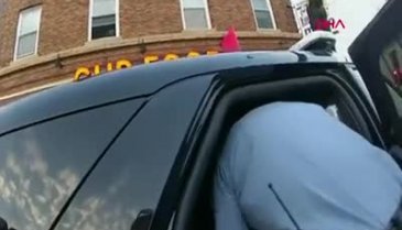 Floyd'u öldüren polis memuru Chauvin'in yaka kamerasına ait görüntüler paylaşıldı